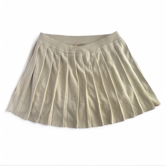 Pleated Cream Skirt - Picture 1 of 4